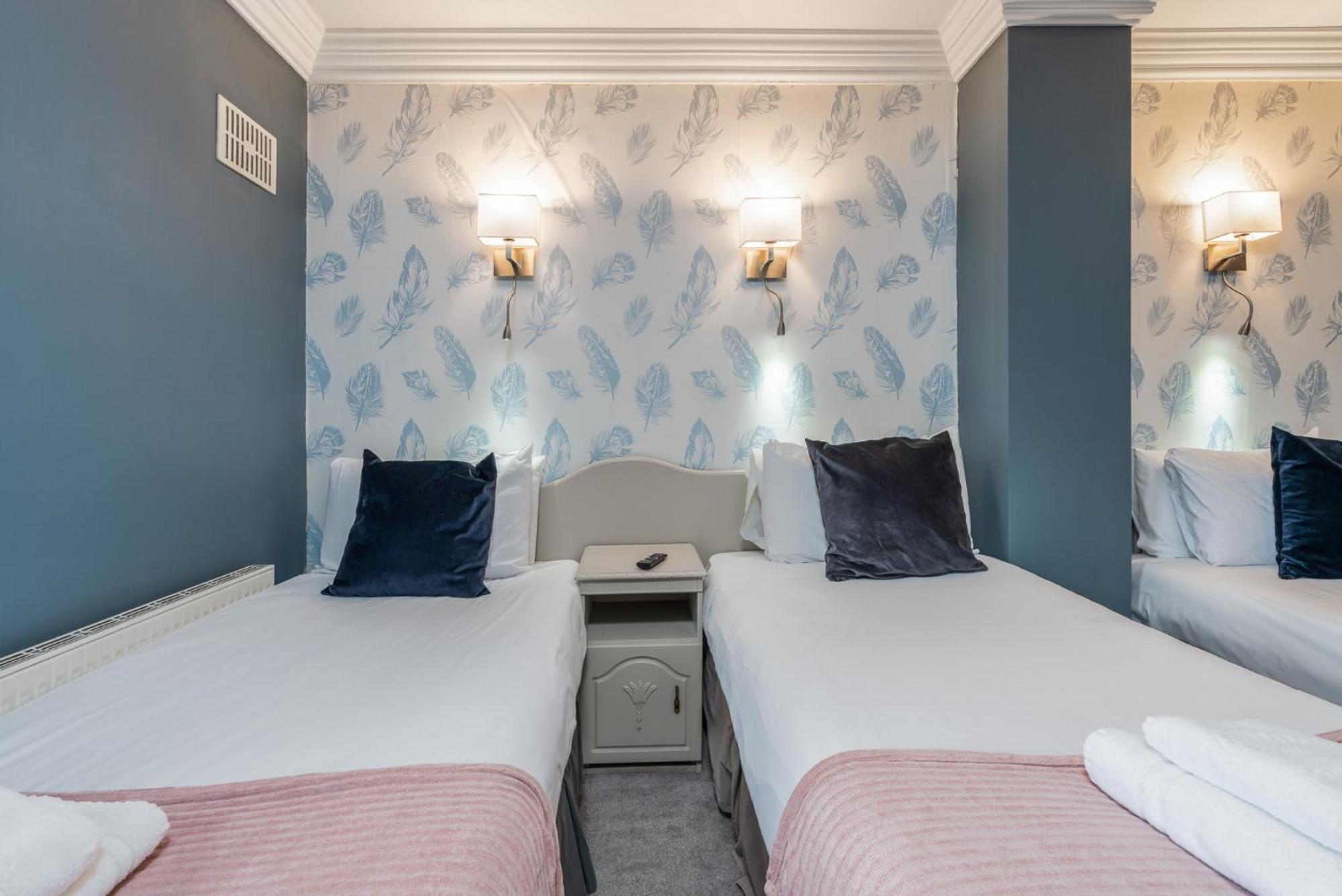 The Waterfront Townhouse Accommodation キルケニー エクステリア 写真